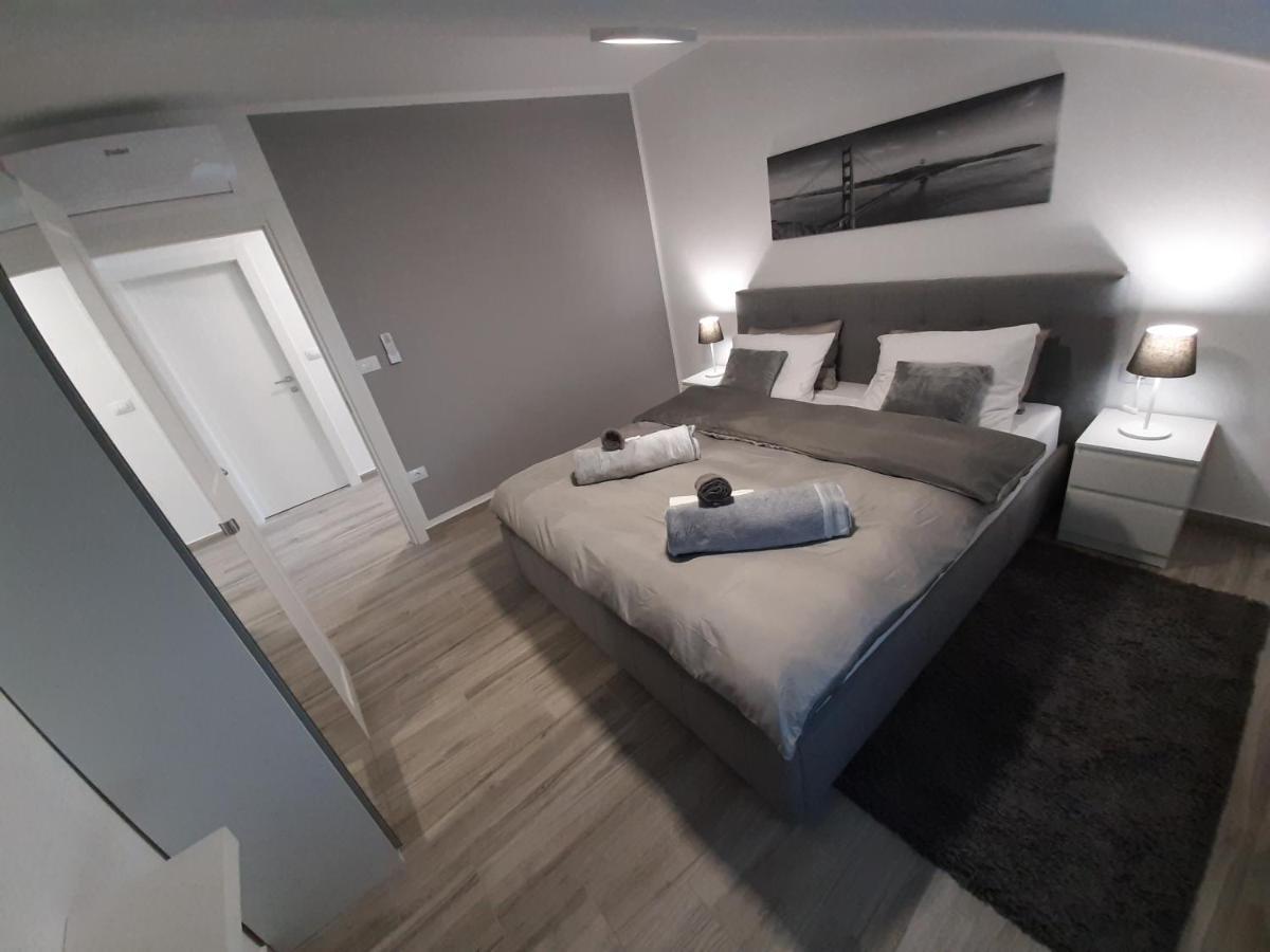 Guesthouse Villa Brestova โพลมิน ภายนอก รูปภาพ
