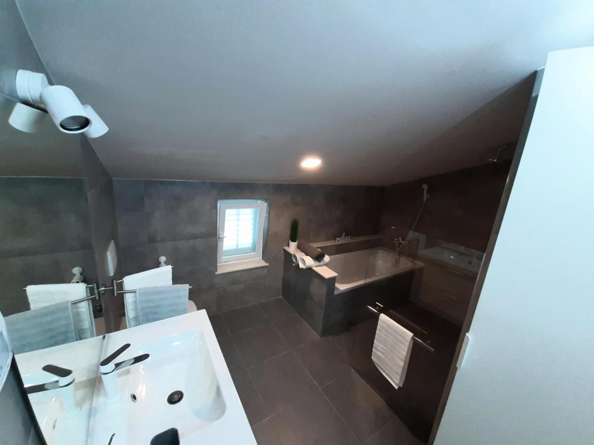 Guesthouse Villa Brestova โพลมิน ภายนอก รูปภาพ
