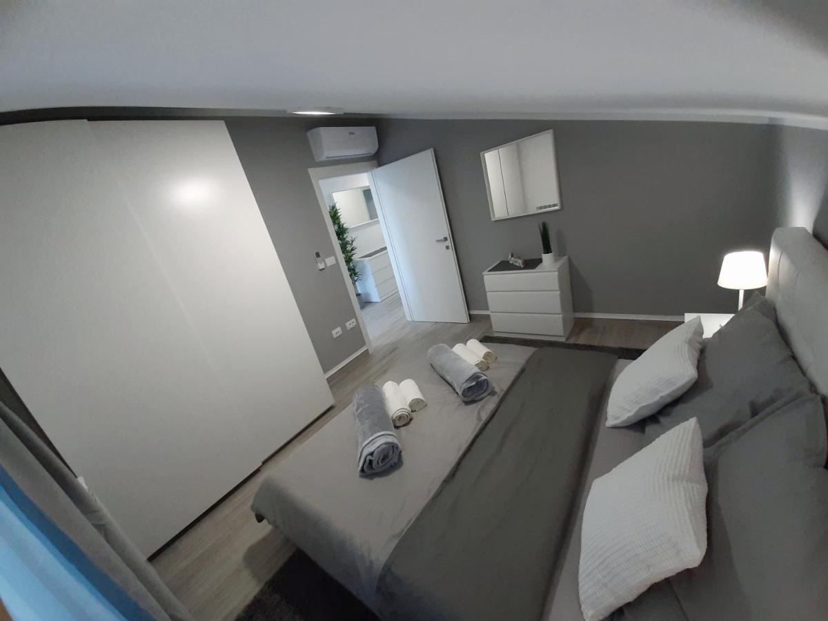 Guesthouse Villa Brestova โพลมิน ภายนอก รูปภาพ