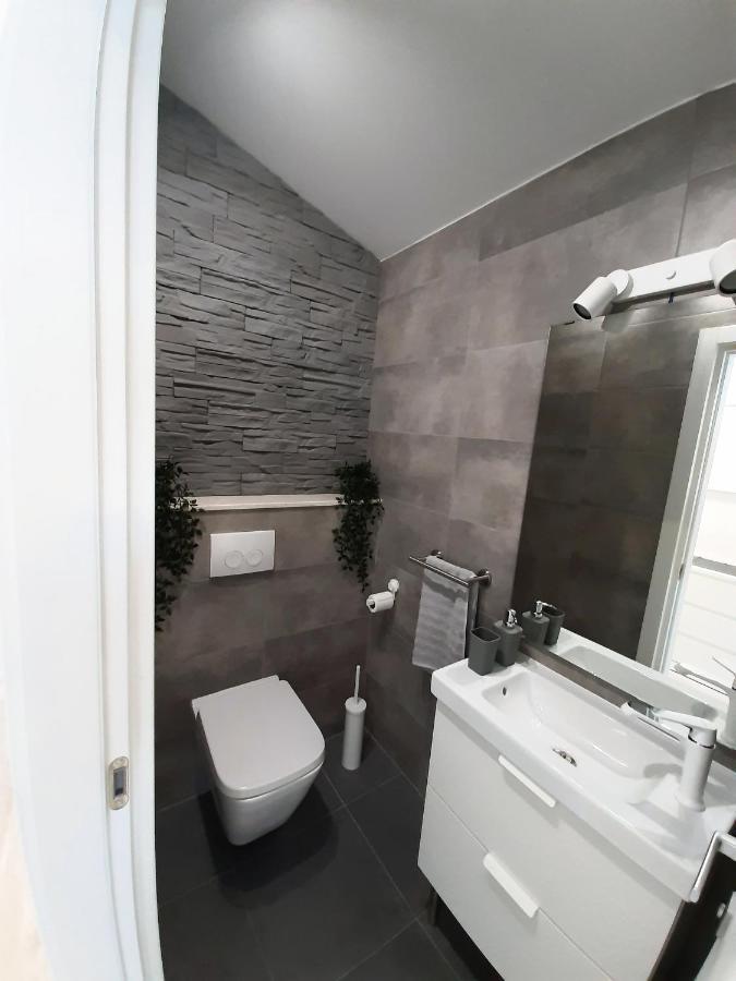 Guesthouse Villa Brestova โพลมิน ภายนอก รูปภาพ