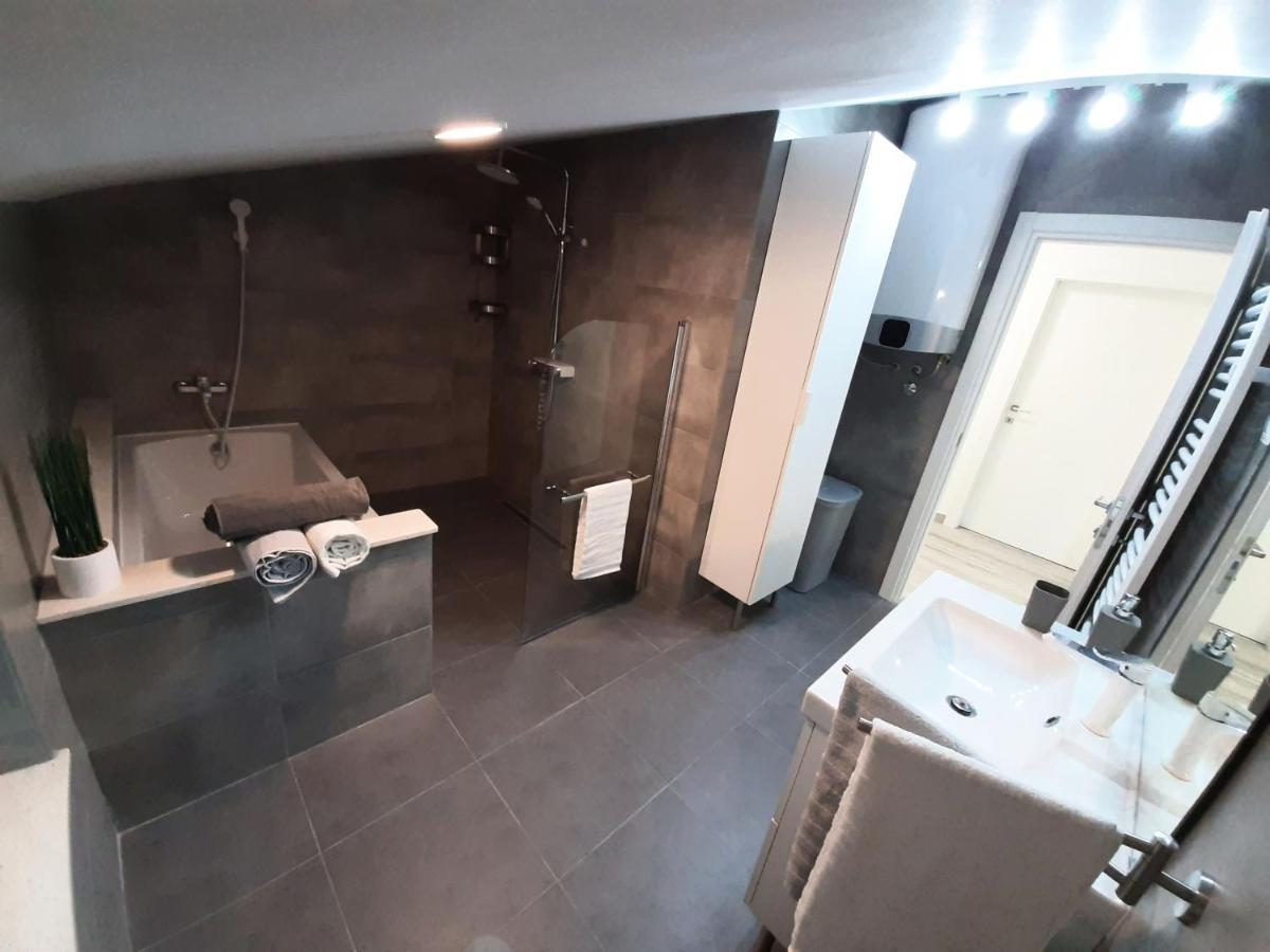 Guesthouse Villa Brestova โพลมิน ภายนอก รูปภาพ