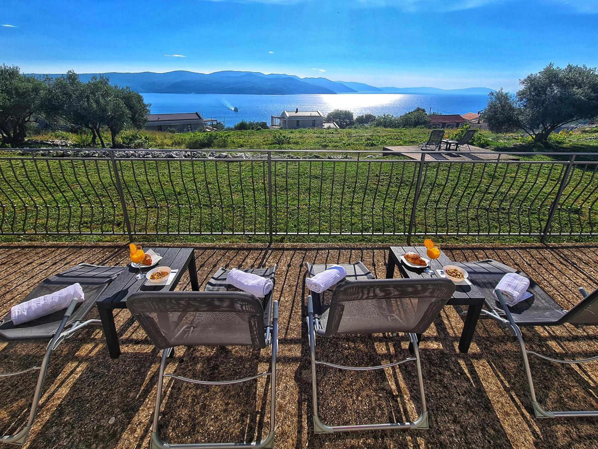 Guesthouse Villa Brestova โพลมิน ภายนอก รูปภาพ